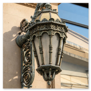 Detalle farola Avda. Portal de L'Angel en Ciutat Vella<br />Ref.: bcn-col-079